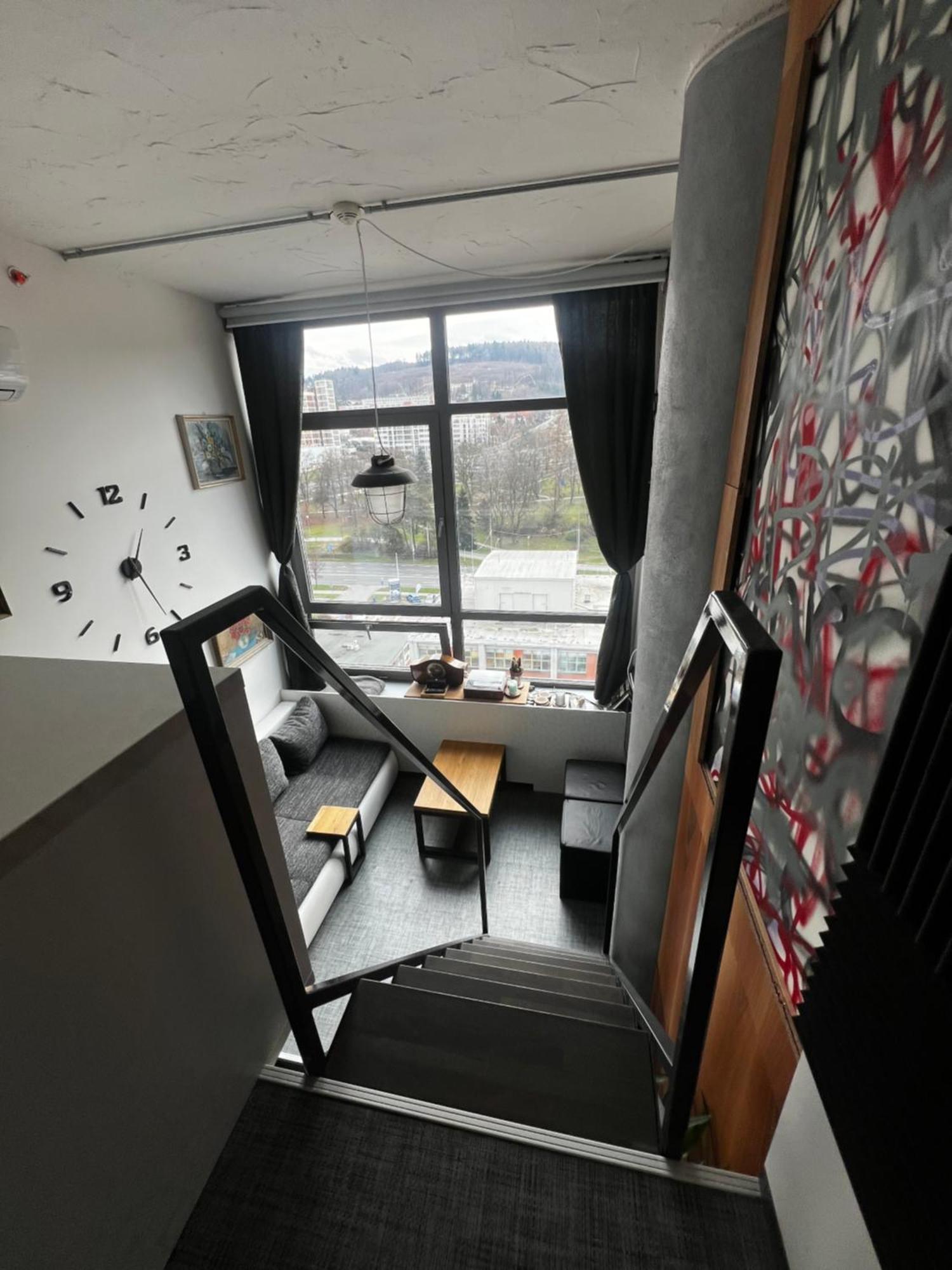 1 Bedroom Loft Apartment Zlín Екстериор снимка