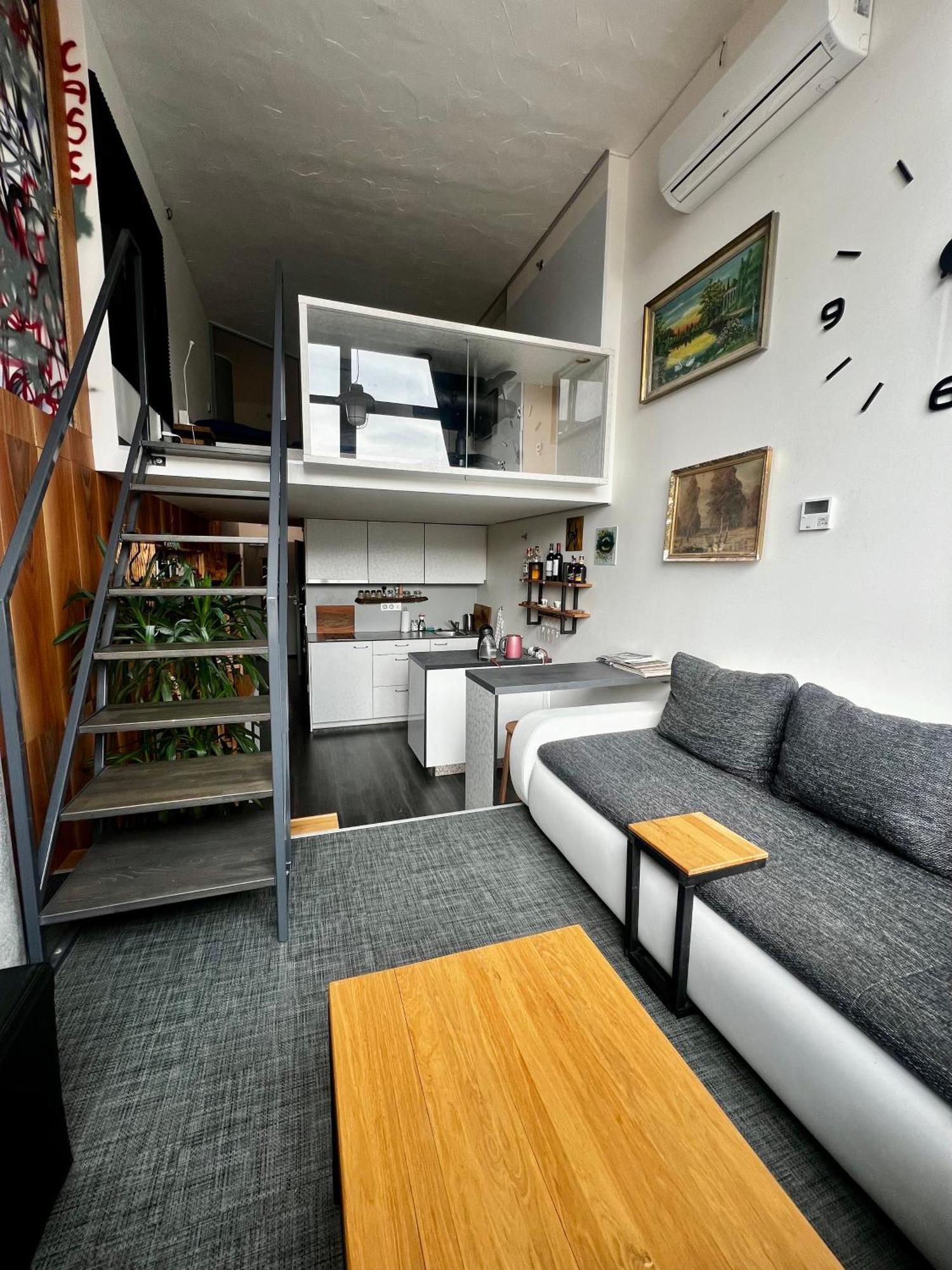 1 Bedroom Loft Apartment Zlín Екстериор снимка